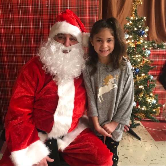 **Welcome to My closet** - Picture 2 of 8